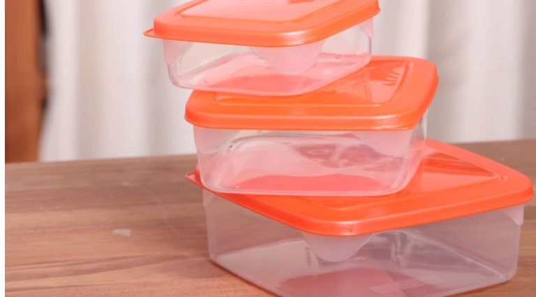 Una autoridad alimentaria pide que tiremos inmediatamente los envases de plástico cuando salgan estas marcas